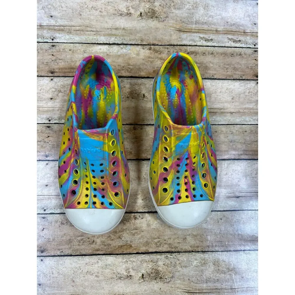 Native Shoes Jefferson Shoes Kids Size C10 Rainbow Tie Dye Slip On Water Beach